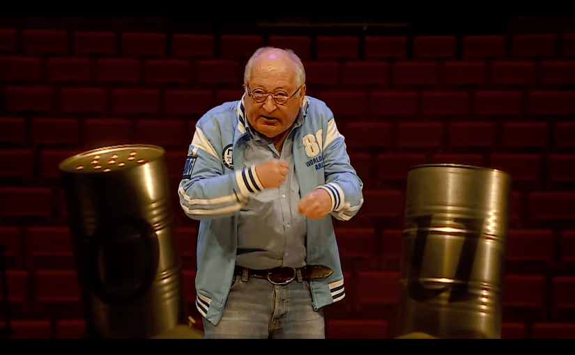 Het madeleinemoment van Youp van ’t Hek: de geur van een houten&nbsp;strandhokje
